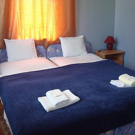 Hotel Arany Trofea Eger Ruang foto