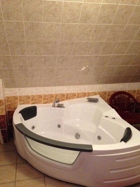 Hotel Arany Trofea Eger Bagian luar foto