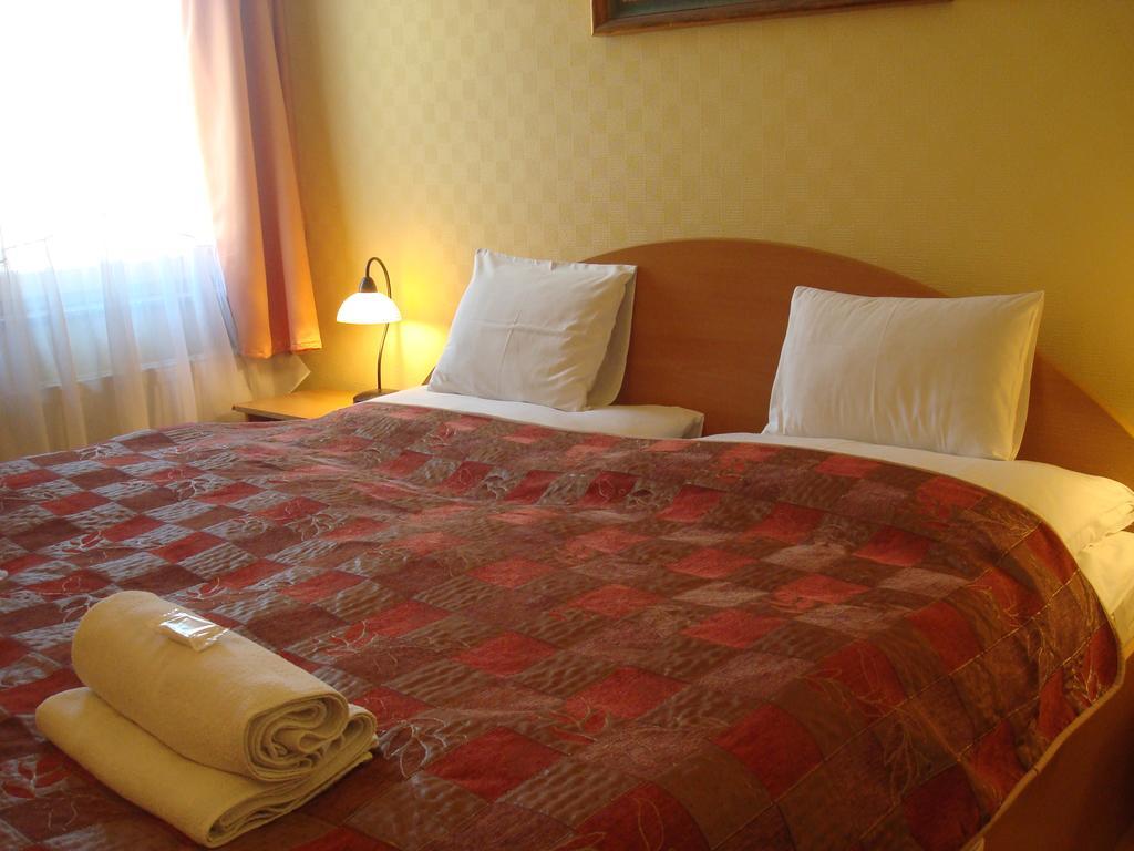 Hotel Arany Trofea Eger Bagian luar foto