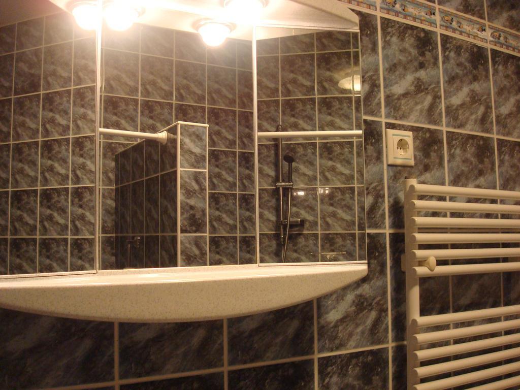 Hotel Arany Trofea Eger Ruang foto