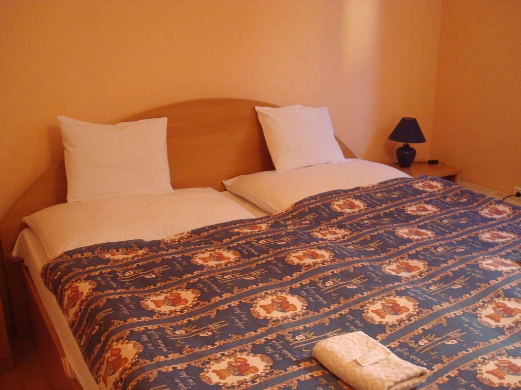 Hotel Arany Trofea Eger Ruang foto
