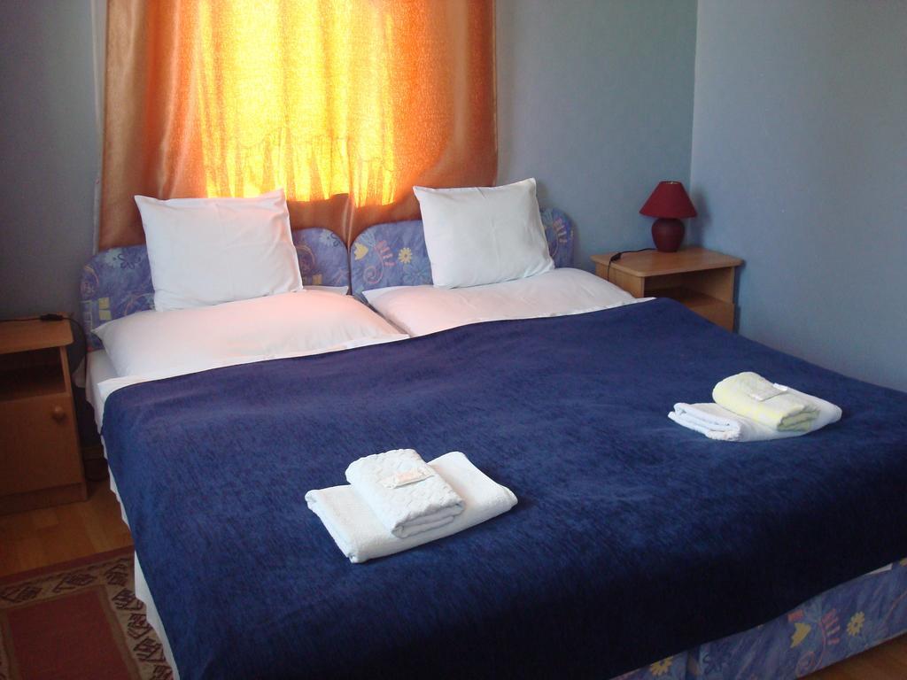 Hotel Arany Trofea Eger Ruang foto